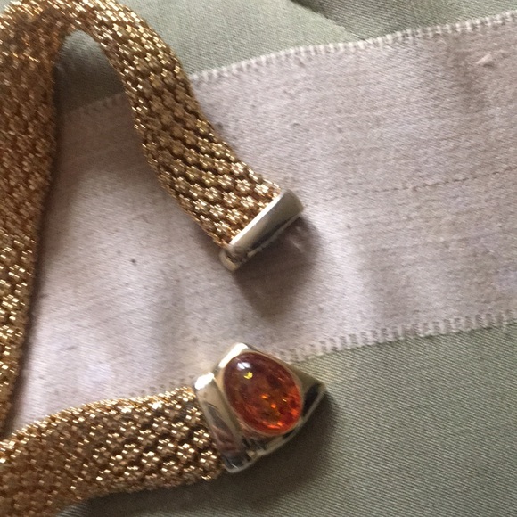 Beautiful necklace - Picture 2 of 3